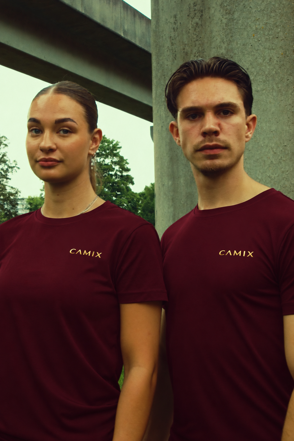 CAMIX Essential Wordmark T-Shirt in bordeaux